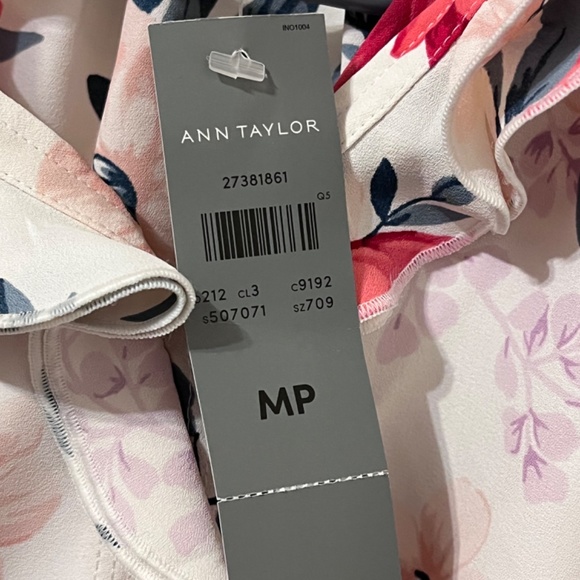 Ann Taylor MP Floral Ruffle Top Blouse - Picture 3 of 4